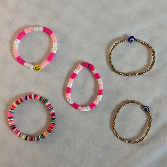 ⭐️ Set of 5 Colorful Beaded & Handmade (not by me) Bracelets! - Picture 6 of 8